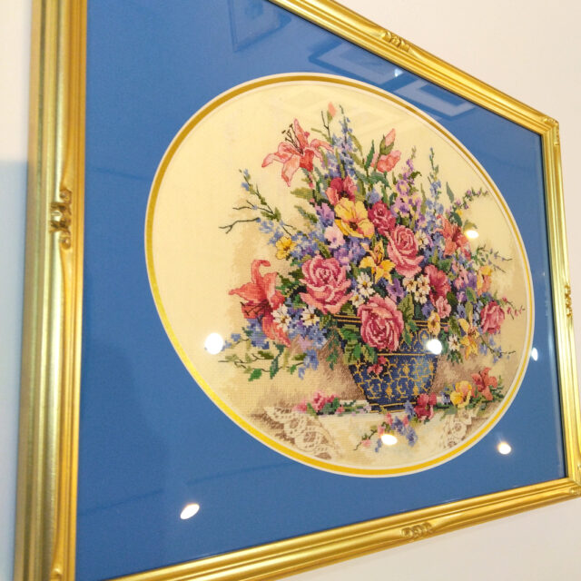 花の刺繍　楕円窓のダブルマット額装3