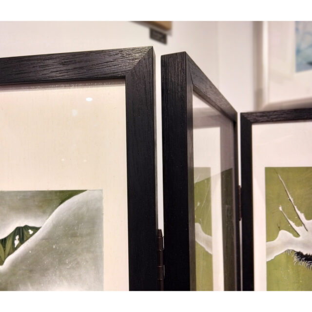 鶏の絵4点 屏風額装2